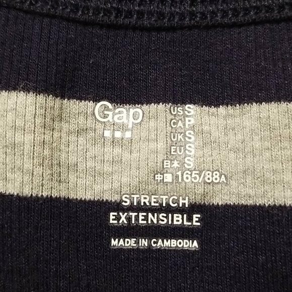 Gap Tank Top - Picture 3 of 3